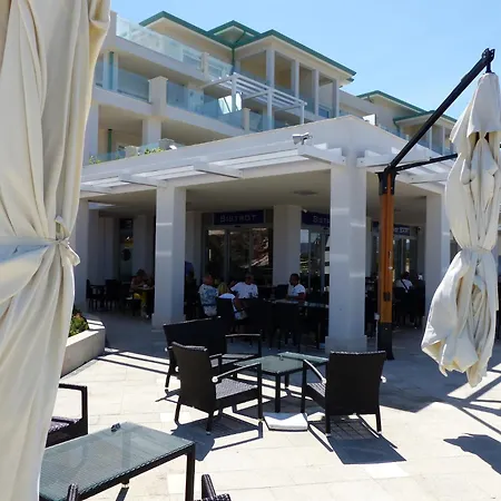 Apartment With Terrace For 4 People, Cleaning Included Olbia